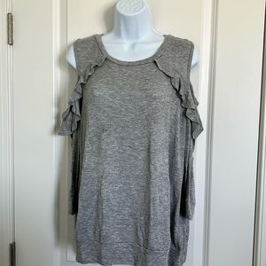 Bobeau cold shoulder 3/4 sleeve top